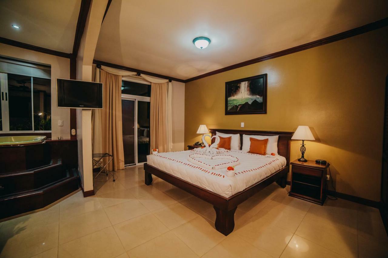 Hotel Magic Mountain La Fortuna Екстериор снимка